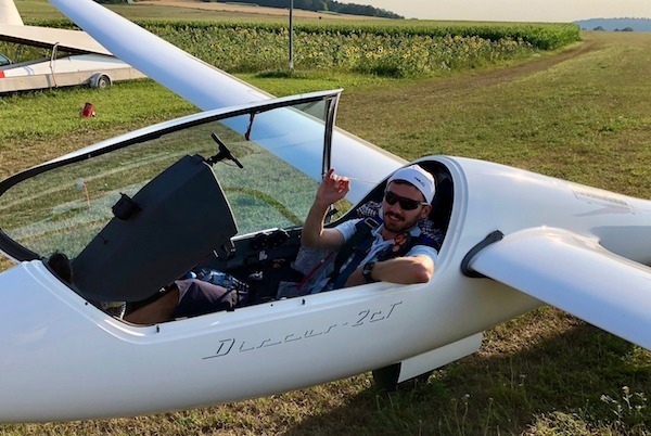 Junioren-Weltmeister Julian Klemm fliegt 1.000 Kilometer vom Segelflugplatz in Mühlacker